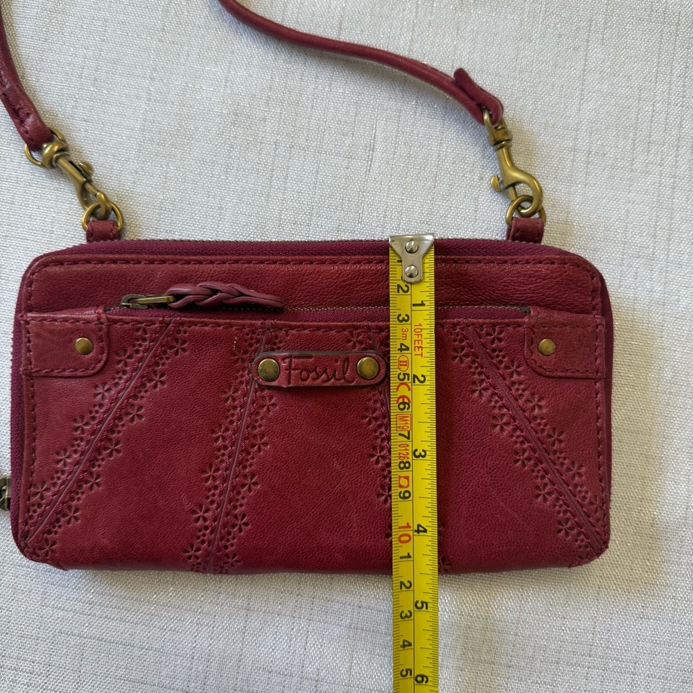 FOSSIL VINTAGE Red SANGRIA Leather Crossbody Bag Casual Vacation Travel - Picture 5 of 8